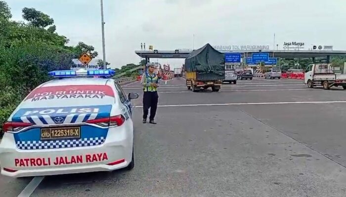 Hari Keempat Operasi Ketupat Semeru Polda Jatim Pastikan Jalur Tol dan Arteri Lancar