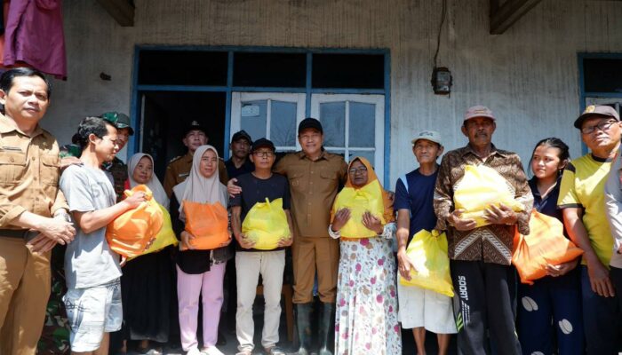 Bupati Pastikan Perbaikan Rumah Korban Angin Puting Beliung di Kecamatan Sedati