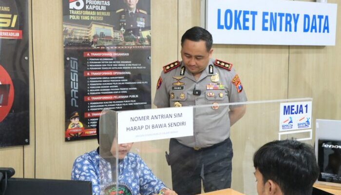 Kapolres Gresik Sidak Satpas hingga Mall Pelayanan Publik, Pastikan Layanan Prima Tanpa Celah Pungli