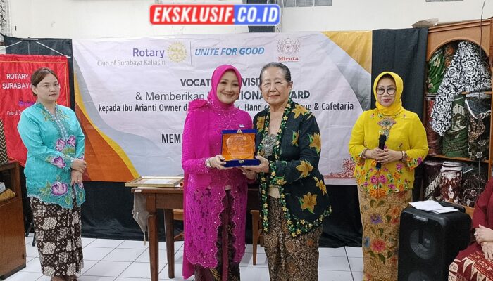 Rotary Club Surabaya Kaliasin Berikan Penghargaan Vocational Award kepada Owner Mirota, Sosok Inspiratif Kartini Masa Kini
