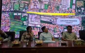 Bupati Subandi Pastikan Warga Tidak Dirugikan dalam Pembebasan Lahan Flyover Gedangan