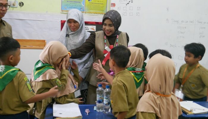 Hj. Mimik Idayana Jadi Inspirasi Siswa SD Muhammadiyah 3 Ikrom Taman Melalui Podcast Edukatif