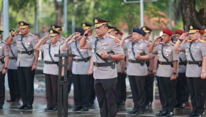 Polda Jatim Ziarah dan Tabur Bunga di TMP, Kenang Jasa Pahlawan Jelang Hari Bhayangkara ke-80
