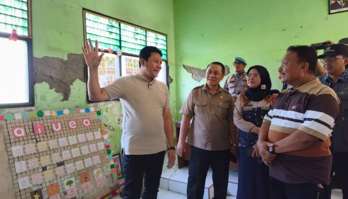 Bupati Subandi Pastikan Tiga Ruang Kelas SDN Waung Segera Dibangun, Anggaran Rp800 Juta Disiapkan
