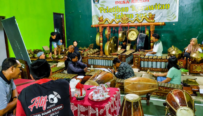 Nguri-uri Budaya, Pemdes Sragi Blitar Berdayakan Ibu-Ibu Lewat Pelatihan Karawitan