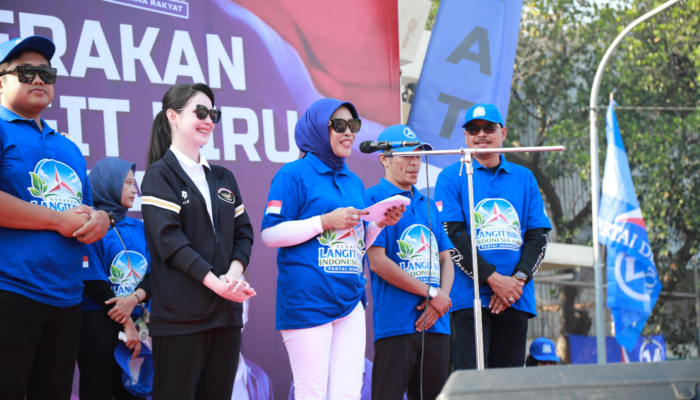 Dukung Sidoarjo ASRI, Wabup Mimik Idayana dan Arumi Bachsin Ajak Warga Massifkan Gerakan Menanam Pohon