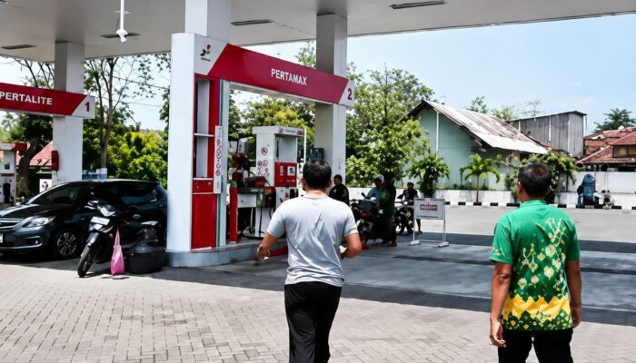 Diduga Terjadi Penyaluran BBM Subsidi Berulang, Aktivitas di SPBU Bangle Pasuruan Jadi Sorotan