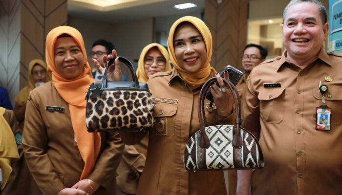Targetkan 4.000 UMKM Naik Kelas, Wabup Mimik Idayana Dorong Optimalisasi Layanan dan Standardisasi Produk Sidoarjo