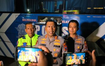 Mudahkan Pekerja, Polresta Sidoarjo Luncurkan Layanan Perpanjangan SIM Malam Hari