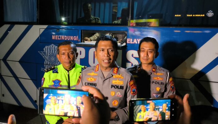 Mudahkan Pekerja, Polresta Sidoarjo Luncurkan Layanan Perpanjangan SIM Malam Hari