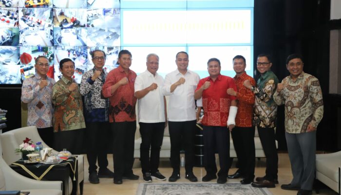 Wali Kota Eri Targetkan Air Bersih Mengalir 24 Jam, Direksi PAM Surya Sembada Diminta Libatkan Investor