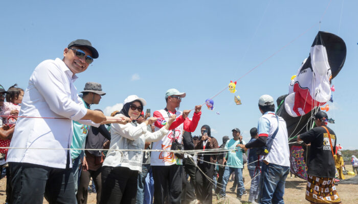 Gaet 100 Peserta dari 38 Komunitas Mancanegara, Pemkot Surabaya Sukses Gelar Surabaya Kite Festival 2026