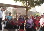 Ketua TP-PKK Sidoarjo Sriatun Subandi Berbaur dengan Ribuan Peserta Jalan Sehat