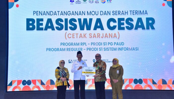 Pemkot Surabaya-Baznas Salurkan Beasiswa S1 RPL untuk Guru PAUD