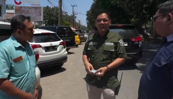 Dishub Surabaya Tindaklanjuti Aduan Warga, Parkir Chicco Swalayan Kini Pakai Voucher Gratis