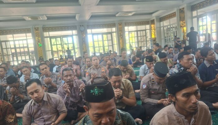 Polresta Sidoarjo dan Warga Gelar Doa Bersama untuk Kesembuhan Santri Ponpes Manbaul Hikam