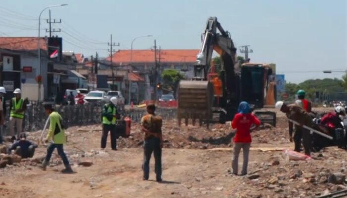 Pelebaran Jalan Wiyung-Menganti Surabaya Dikebut, 950 Meter Ditargetkan Rampung 2026