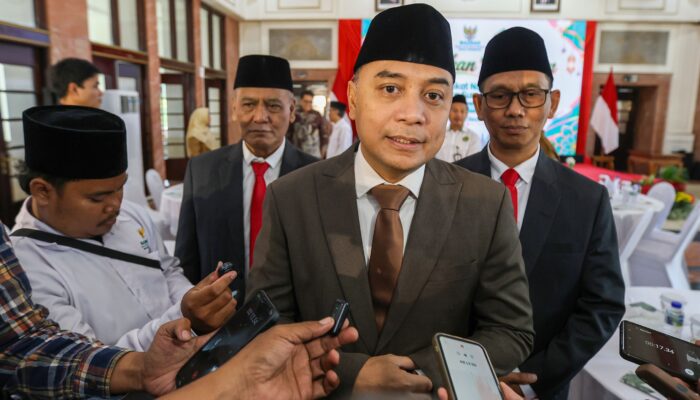 Wali Kota Eri Tegaskan Gelar Cak dan Ning Surabaya Bisa Dicabut jika Tersandung Kasus Hukum