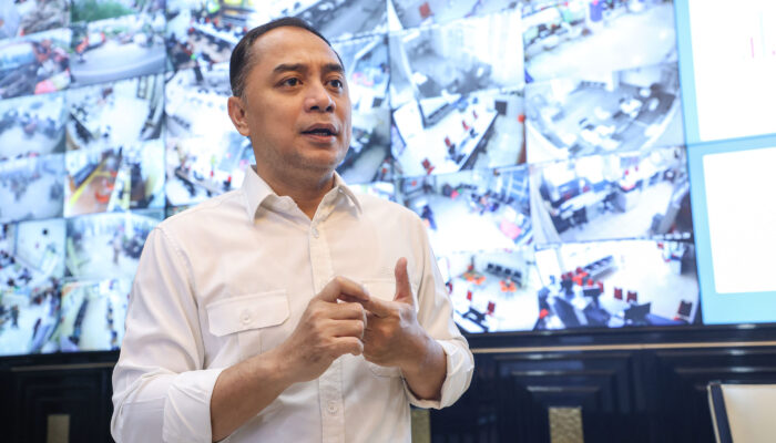 Wali Kota Eri Evaluasi Pengawasan Parkir Surabaya, Jukir Bermasalah Terancam Diganti