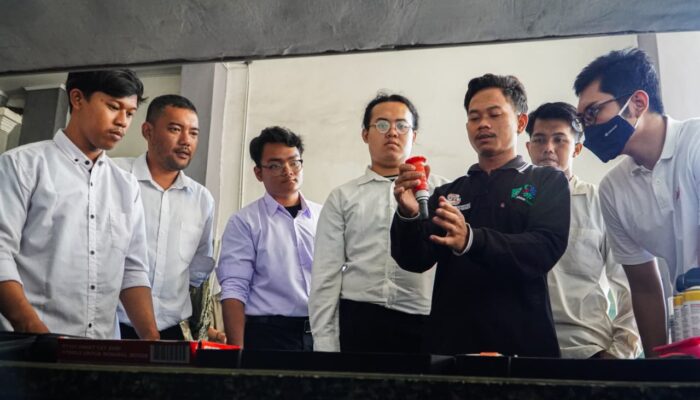 Persiapkan Hadapi Dunia Kerja, Pemkab Sidoarjo Bekali Warga Keterampilan Teknisi Sepeda Motor
