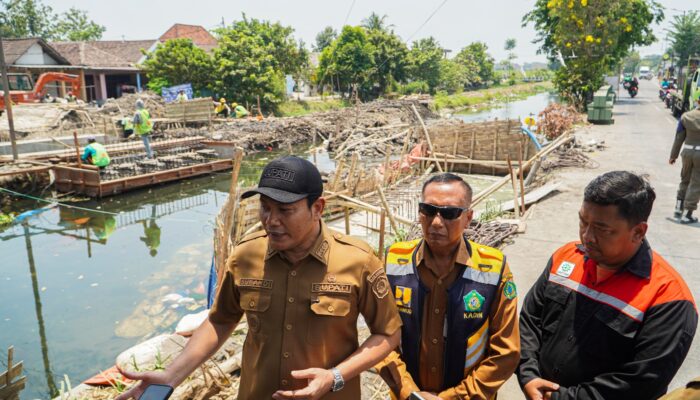 Kejar Target Selesai Desember, Proyek Pembangunan Jembatan Candinegoro Dikebut 24 Jam