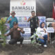 Wabup Mimik Tanam Pohon Manggis di Bawaslu Sidoarjo, Simbol Integritas dan Kejujuran