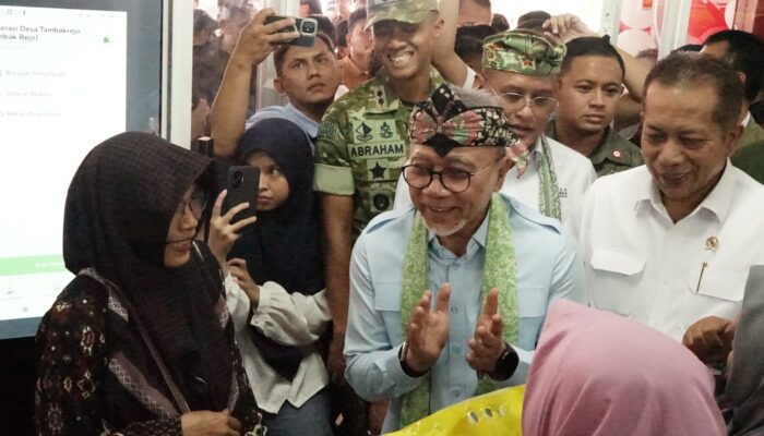 Dampingi Menko Pangan Tinjau KDKMP Desa Tambakrejo Waru, Wabup Sidoarjo Tegaskan Komitmen Pemkab Sidoarjo Dukung Kemajuan Kopdes Merah Putih