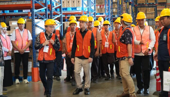 Kunjungi Kabupaten Sidoarjo, Wapres Dorong Penyelarasan Pendidikan Vokasi dan Kebutuhan Industri untuk Perkuat SDM Muda