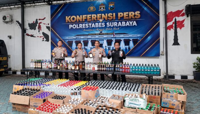 Polrestabes Surabaya Amankan 5.385 Botol Miras dalam Operasi KRYD