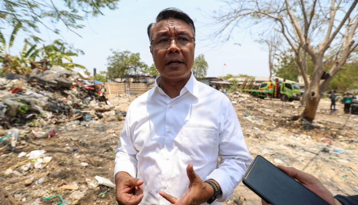 DLH Surabaya Gelar OTT Dini Hari, 4 Pelaku Buang Sampah Sembarangan Ditindak